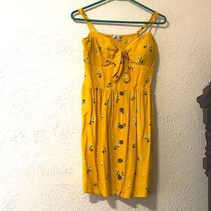Yellow summer dress w/white flowers